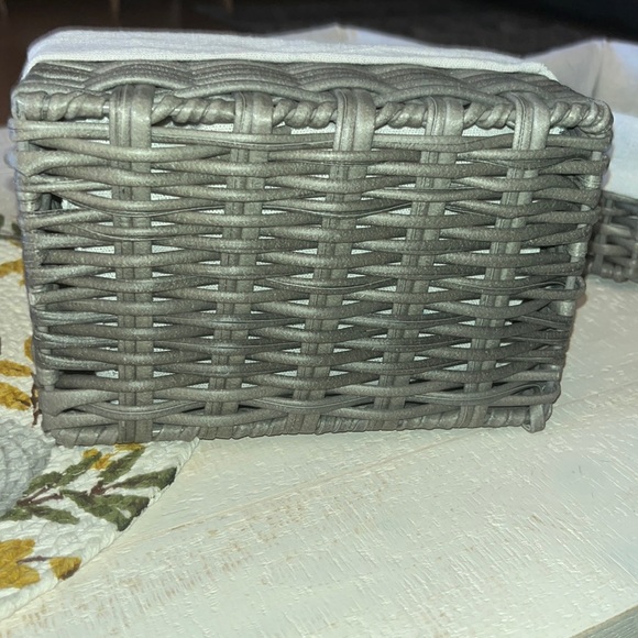 4!! All fit into one easy way to mail! So many uses~ 4 great matching baskets! - Picture 8 of 9